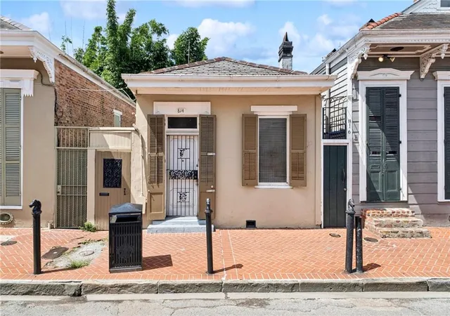 1st image of 814 Orleans Ave, New Orleans, LA 70116 | MLS# 2569355