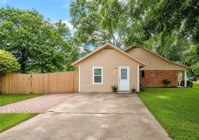 2nd image of 41041 Rene Dr, Hammond, LA 70403 | MLS# 2569025