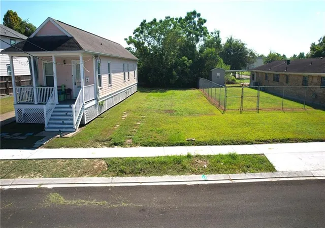 Photo 1 of Land for sale at 1911 Alabo St, New Orleans, LA 70117 | MLS# 2569364 | Listing updated on 2026-07-25