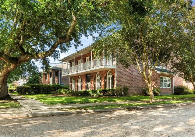 3rd image of 4632 Southshore Dr, Metairie, LA 70002 | MLS# 2569405