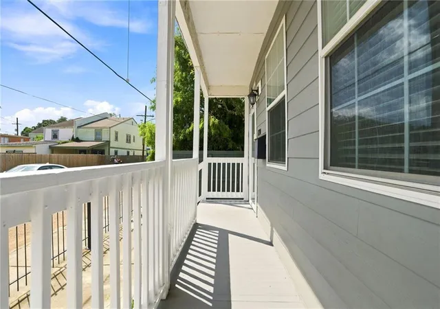 2nd image of 1722 Harmony St #1722, New Orleans, LA 70115 | MLS# 2567577