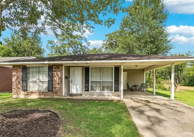 1st image of 711 S Chestnut St, Hammond, LA 70403 | MLS# 2569378