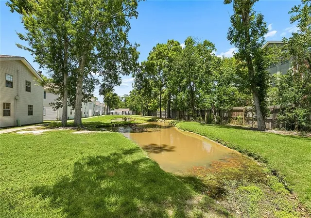 15th image of 713 Heavens Dr #4, Mandeville, LA 70471 | MLS# 2569111