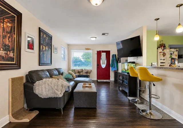 2nd image of 212 N Cumberland St, Metairie, LA 70003 | MLS# 2569619