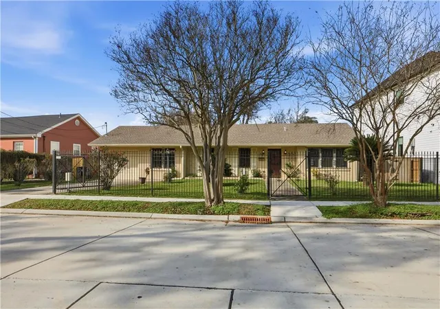 1st image of 50 Pratt Dr, New Orleans, LA 70122 | MLS# 2569690