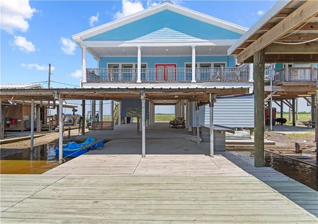 4th image of 327 Martin Ln, Port Sulphur, LA 70083 | MLS# 2568495