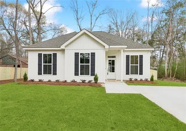 1st image of 71452 Gordon Ave, Abita Springs, LA 70420 | MLS# 2569715