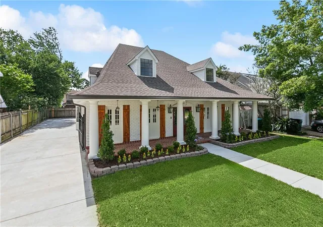 2nd image of 4233 Bordeaux Dr, Kenner, LA 70065 | MLS# 2569745