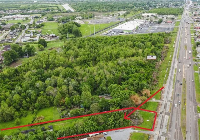 Photo 1 of Land for sale at 2509 Belle Chasse Hwy, Terrytown, LA 70056 | MLS# 2569567 | Listing updated on 2026-07-28