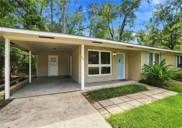 4th image of 825 W 14Th Ave, Covington, LA 70433 | MLS# 2569484