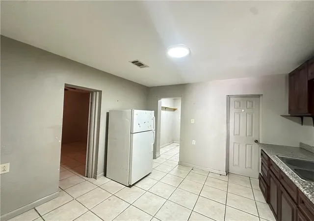 Photo 3 of Multi family home for sale at 1500 Madison St, Gretna, LA 70053 | MLS# 2568930 | Listing updated on 2026-07-28
