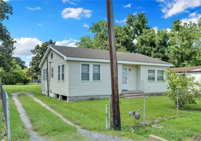 Photo 2 of Single family home for sale at 126 Hahn St, Hahnville, LA 70057 | MLS# 2569529 | Listing updated on 2026-07-29
