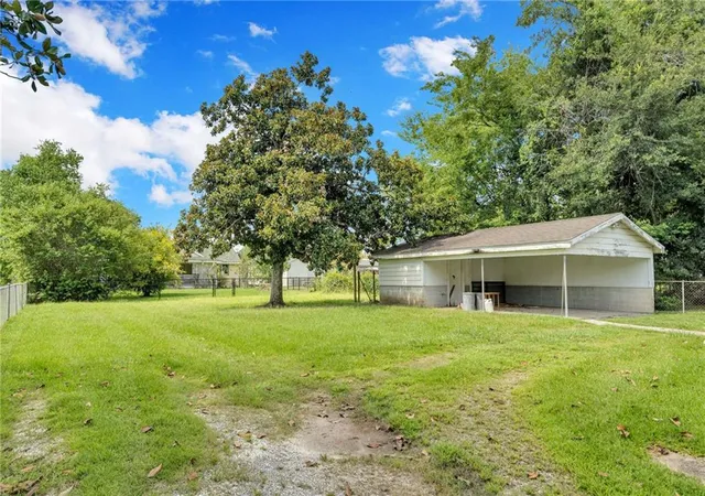 Photo 3 of Single family home for sale at 126 Hahn St, Hahnville, LA 70057 | MLS# 2569529 | Listing updated on 2026-07-29