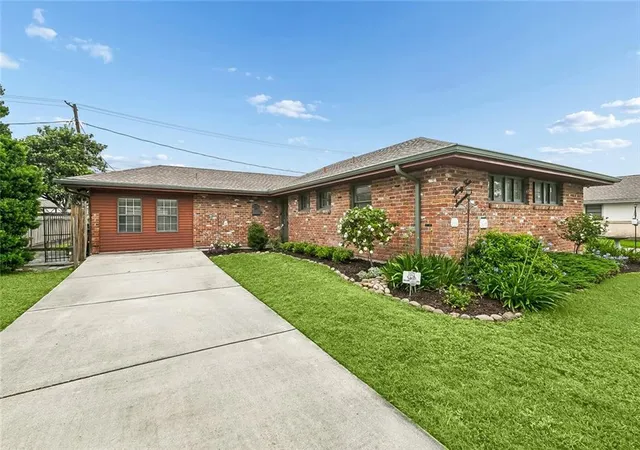 Photo 1 of Single family home for sale at 3417 Page Dr, Metairie, LA 70003 | MLS# 2569874 | Listing updated on 2026-07-29