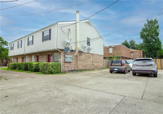 2nd image of 725 Vouray Dr, Kenner, LA 70065 | MLS# 2567708
