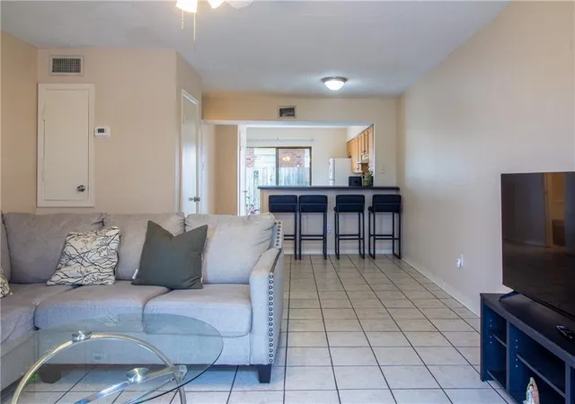 4th image of 725 Vouray Dr, Kenner, LA 70065 | MLS# 2567708