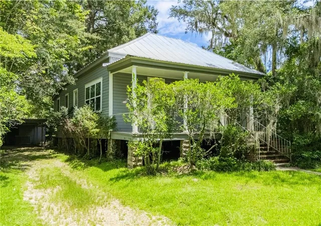 1st image of 614 E Independence St, Covington, LA 70433 | MLS# 2569222