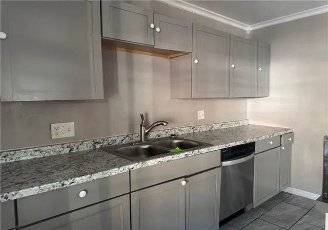 3rd image of 306 Terry Pkwy, Terrytown, LA 70056