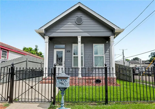 1st image of 936 6th St, Gretna, LA 70053 | MLS# 2569629