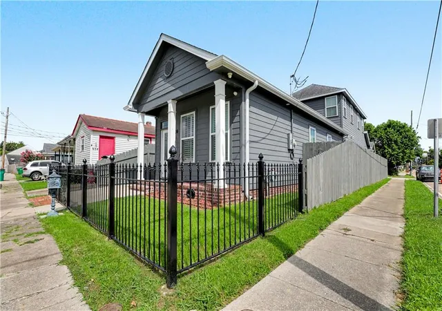 3rd image of 936 6Th St, Gretna, LA 70053 | MLS# 2569629