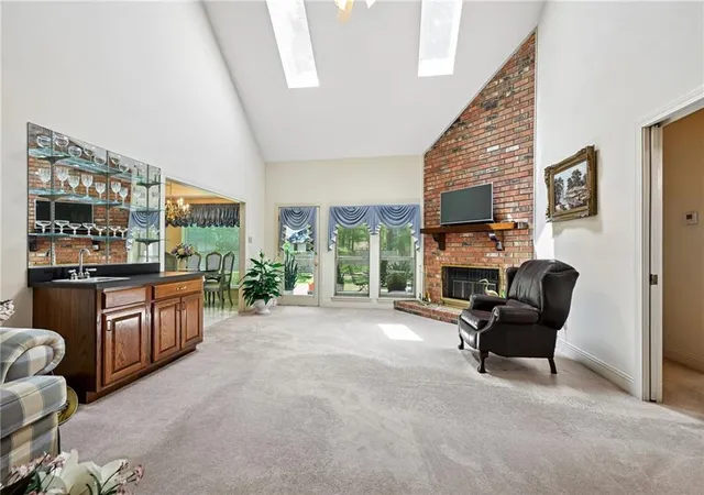 2nd image of 525 N Laura Dr, Mandeville, LA 70448 | MLS# 2569850