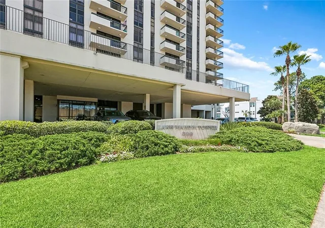 2nd image of 300 Lake Marina Ave #15H, New Orleans, LA 70124 | MLS# 2569144
