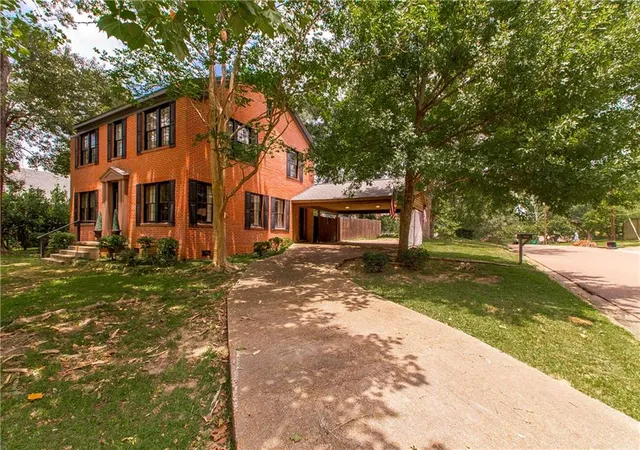 2nd image of 900 N James Ave, Mc Comb, MS 39652 | MLS# 2570035