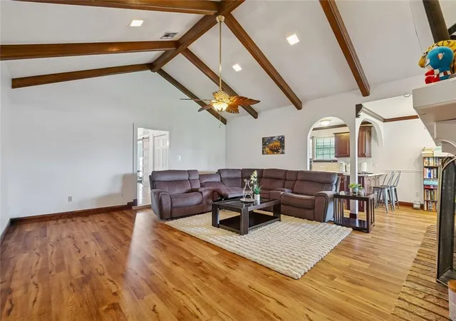 Photo 3 of Single family home for sale at 3717 David Dr, Metairie, LA 70003 | MLS# 2569789 | Listing updated on 2026-08-28