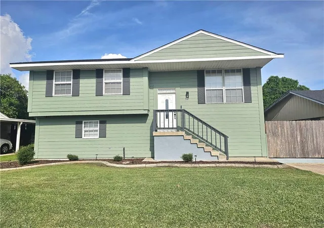 1st image of 240 Jamie Blvd, Avondale, LA 70094 | MLS# 2569188