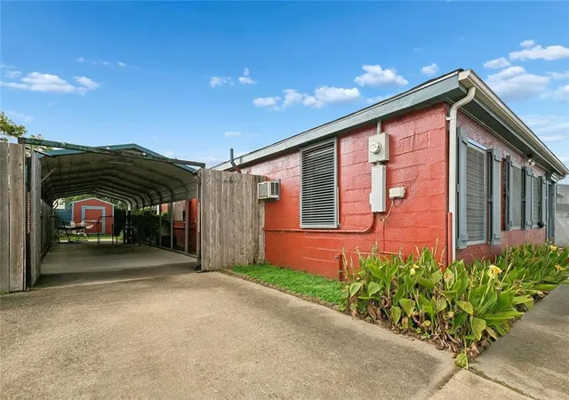 Photo 2 of Single family home for sale at 1010 Angela Ave, Arabi, LA 70032 | MLS# 2569741 | Listing updated on 2026-08-29