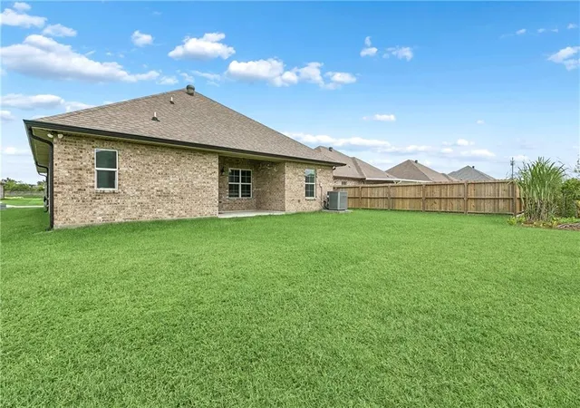 14th image of 722 Rue Saint Michael, Gretna, LA 70056 | MLS# 2570101