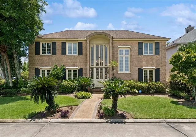 Photo 2 of Single family home for sale at 77 Lakewood Ests Dr, New Orleans, LA 70131 | MLS# 2569685 | Listing updated on 2026-07-30