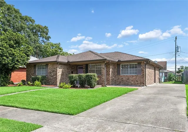 2nd image of 2137 Glouster Pl, Gretna, LA 70056 | MLS# 2567516