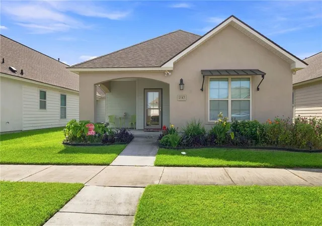 2nd image of 1443 Gardenia Ln, Baton Rouge, LA 70820 | MLS# 2570058