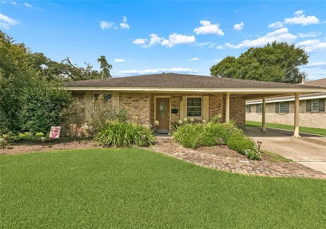 1st image of 44 Marie Dr, Gretna, LA 70053 | MLS# 2570173