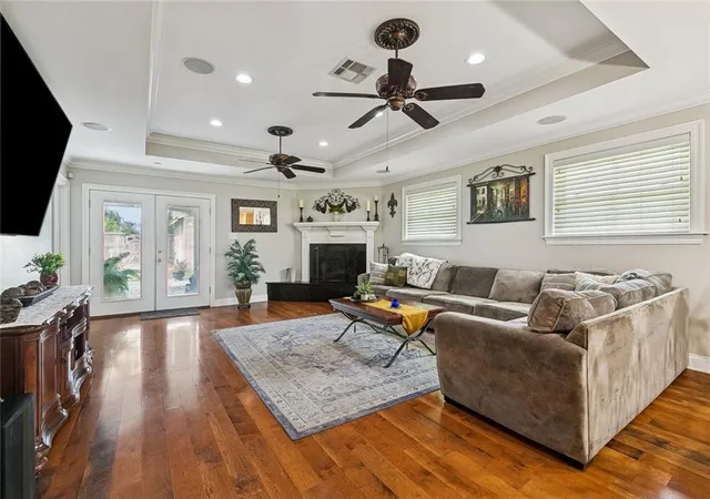 3rd image of 44 Marie Dr, Gretna, LA 70053 | MLS# 2570173