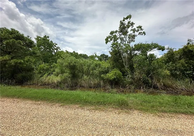 1st image of Lot 4 Avery Dr, Slidell, LA 70461 | MLS# 2570032