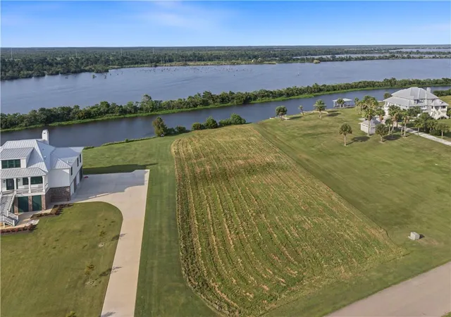 Photo 1 of Land for sale at 9 S Chenier Dr, Madisonville, LA 70447 | MLS# 2570236 | Listing updated on 2026-07-30