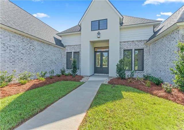 3rd image of 1791 Hazel Dr, Mandeville, LA 70448 | MLS# 2570270