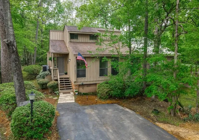 1st image of 102 Catalpa Ln #102, Mandeville, LA 70471 | MLS# 2569530