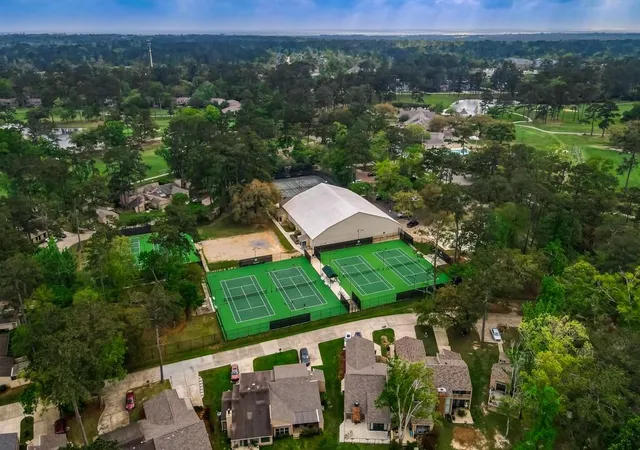 2nd image of 102 Catalpa Ln, Mandeville, LA 70471
