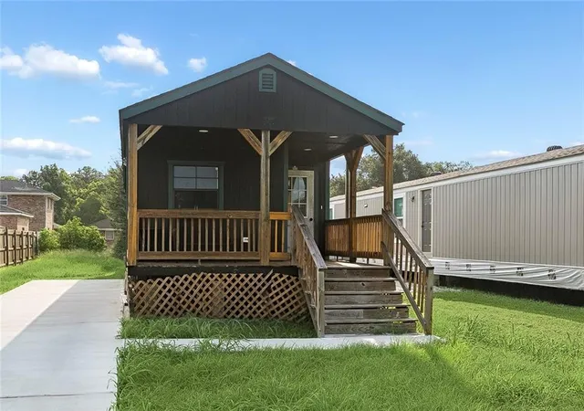 1st image of 6505 Louis Elam St, Violet, LA 70092 | MLS# 2570416