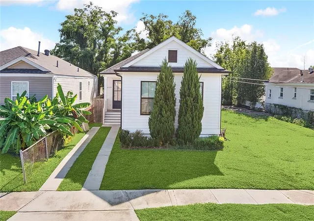 Photo 2 of Single family home for sale at 4519 New Orleans St, New Orleans, LA 70122 | MLS# 2570426 | Listing updated on 2026-07-31
