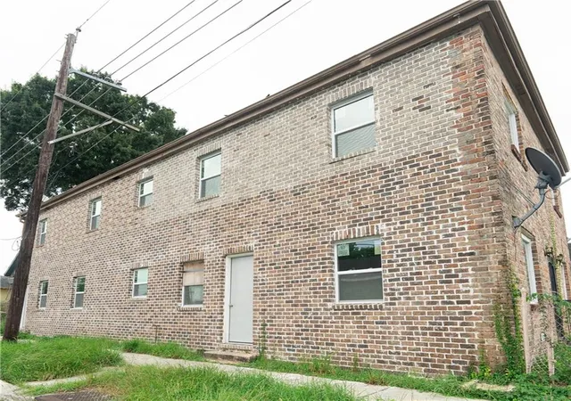 Photo 2 of Multi family home for sale at 8739 Edinburgh St, New Orleans, LA 70118 | MLS# 2570445 | Listing updated on 2026-08-01