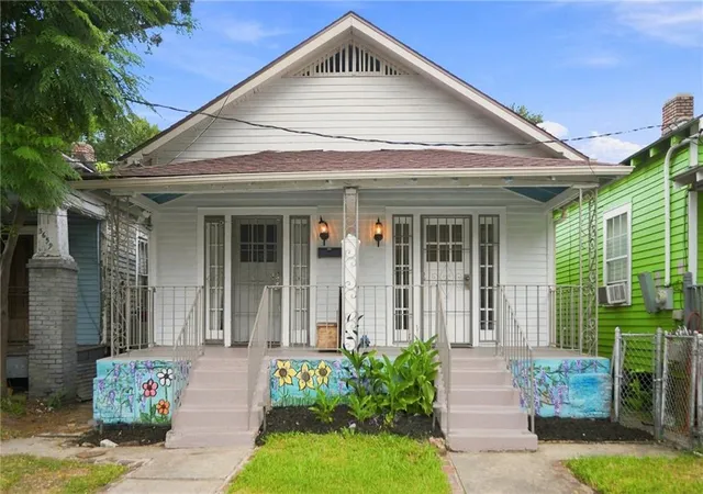 Photo 1 of Multi family home for sale at 3655 57 Tchoupitoulas St, New Orleans, LA 70115 | MLS# 2570344 | Listing updated on 2026-08-01