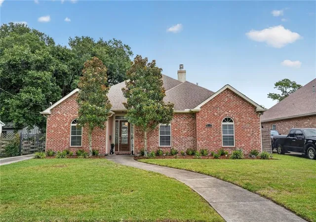 1st image of 833 Jefferson Heights Ave, Jefferson, LA 70121 | MLS# 2570062
