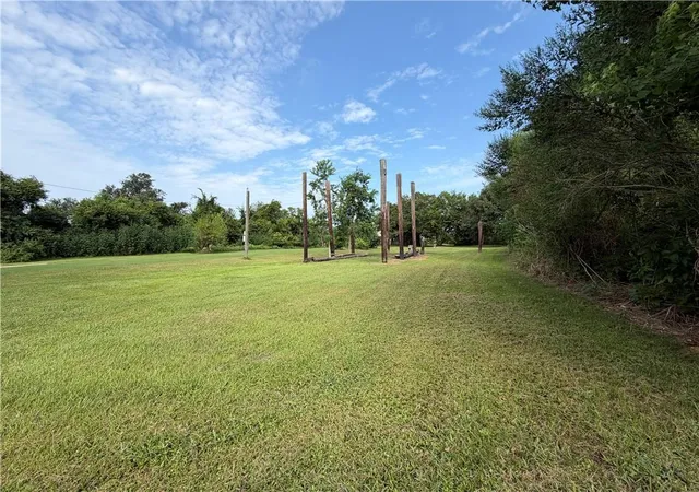 Photo 2 of Land for sale at 2101 Robin St, St Bernard, LA 70085 | MLS# 2570483 | Listing updated on 2026-08-01