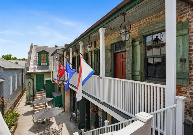 5th image of 1019 Royal St, New Orleans, LA 70116