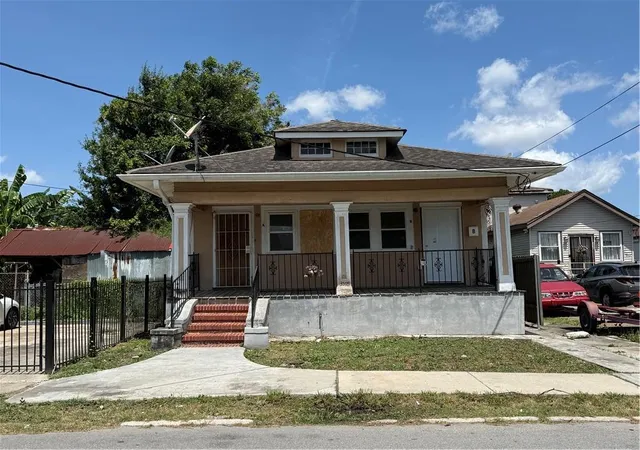 2nd image of 3518 Monroe St, New Orleans, LA 70118 | MLS# 2570487