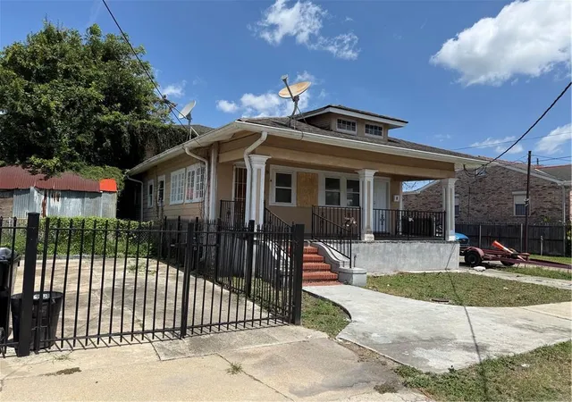 Photo 3 of Multi family home for sale at 3518 Monroe St, New Orleans, LA 70118 | MLS# 2570487 | Listing updated on 2026-08-01
